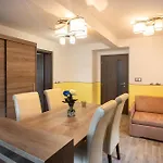 Spacious 20 Min From National Theatre * プラハ
