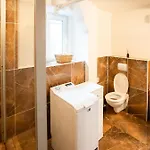 Spacious 20 Min From National Theatre アパート *