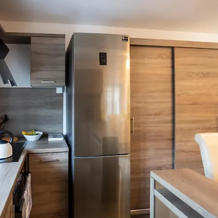Spacious 20 Min From National Theatre * Prague