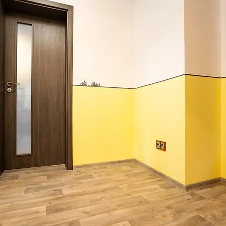 Apartment Spacious 20 Min From National Theatre Prague