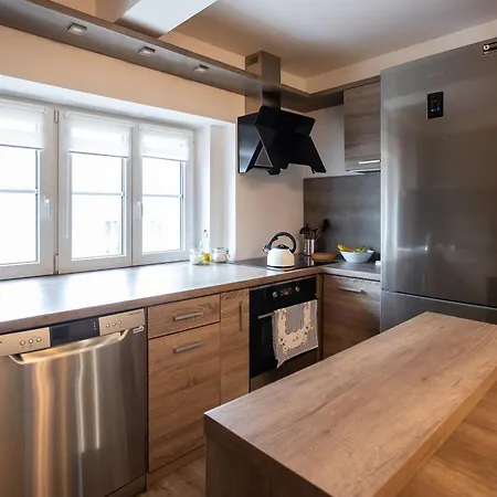 Apartment Spacious 20 Min From National Theatre *