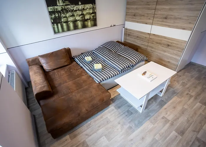 Spacious 20 Min From National Theatre Прага